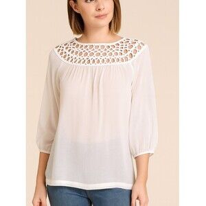 Umgee blouse crochet and sheer top SZ SM in off white crochet collar line in EUC